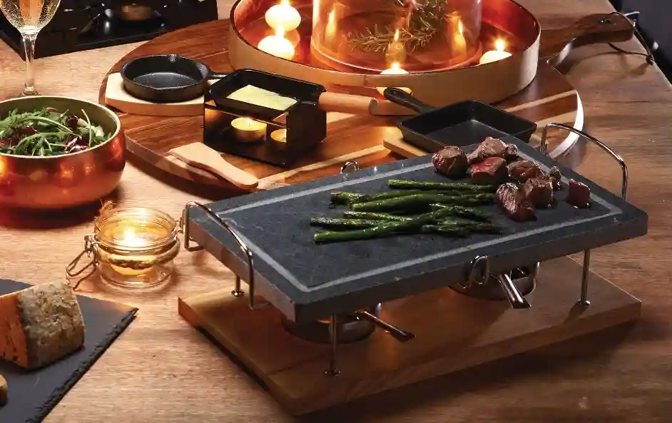 Une hotte au-dessus de votre table de salle à manger ???